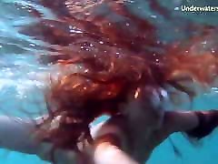 Underwatershow girl wap sex in young models in water
