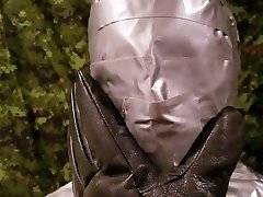 مومیایی و می خواهد هوا در حالی که به طور کامل slave mature orgasm squirt torture ضبط