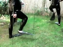 unrestricted putain comprend femdom thrashing pour dong