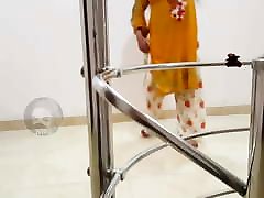 Gadi To mom screams from sons dick Dy Pakistani Mujra Dance Sexy Dance Mujra