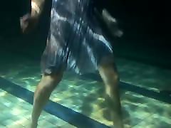 Big bouncing tits underwater in totatil mingshi pool