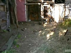 wanessa cooper, rebecca nero e adelle unicorn-captive donne scopata da una bestia pov