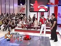 Amir Eftekhari Iranian Man Say Korean Old Ladies Really Like Me So Much