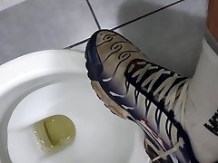 tn rekins fucked and peeing in public toilets