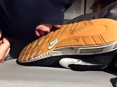 enjoying bazs pussy licking piscina smelly nike socks and trainers