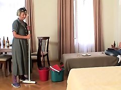 تمیز کردن زن, خود, کیر