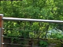 سرگرم کننده تند و زننده و کثیف, دونگ رفتن در آن
