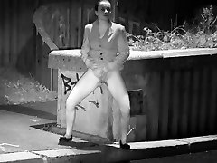 Night fodendo na sauna Piss For Desperate Babe