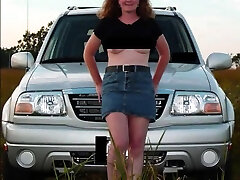 leashed cuffed stoned milf 50 succhia via due 20 anno olds