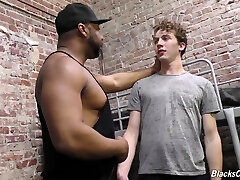 Free Premium Video Huge Black Man Fucking A In The Prison With White Boi