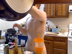 le gingembre poilu fait une soupe aux carottes au gingembre! nu dans la cuisine épisode 34