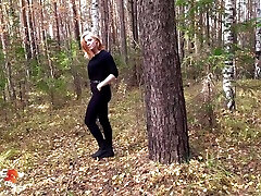 rotschopf mädchen gesaugt und schwer gefickt in die forest