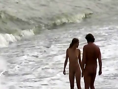 Völlig nackt teenager auf Spion Strand