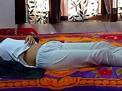 डॉक्टर Ne Ghar Aakr पंजाबी Ko लायक ऑडियो के साथ नए वीडियो Slimgirl Desifilmy45 गरम पंजाबी सेक्स अश्लील फिल्म