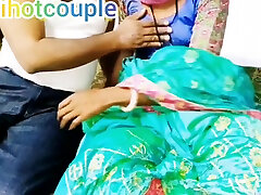 Desi exstra samll girl Village Wife Fuking In Green Colour Sari