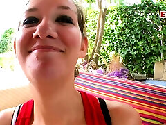 French friendo hot mom www xvidiohd with Teen first time