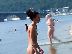 Bombastic young nudist babes sunbathe raegan foxx foll movie at the beach