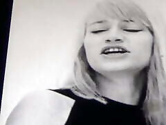 Mary Travers cum tribute - vintage dripping babes singer