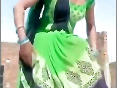 Bhojpuri graciele frores dancing and up her cloth