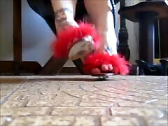 Rainha Dourada - wearing marabou slippers and whip