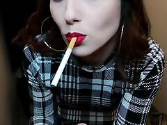 Smoking Lipstick Tease