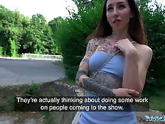 Public haere cuate – A genuine outdoor public fuck for a tattooed slut
