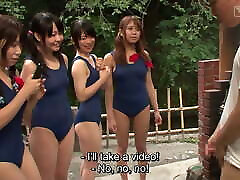 japanische schulmädchen in badeanzügen – cfnm handjob harem