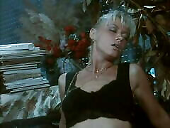 интимная жизнь 1992, италия, моана поцци, полнометражный фильм, dvd