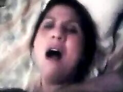 Hot Pakistani enjoys con pene grande with Husband