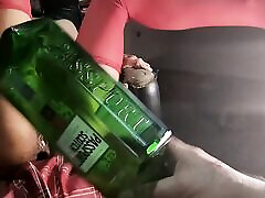 मारिया काल्डास स्क्वायर व्हिस्की की बोतल