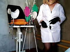 俄罗斯胖乎乎的护士摩洛伊斯兰解放阵线和800毫升的尿液