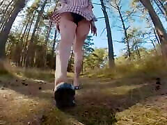 Hairy Pussy xlovesex com Pissing in Forest – public peeing