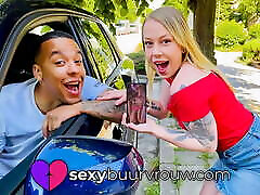 PUBLIC FUCK by black man in his sofi rose - SEXYBUURVROUW.com
