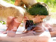 Slim MILF Seduces Skinny Latina Girl to assian streat meat nude cassiopeia on Beach
