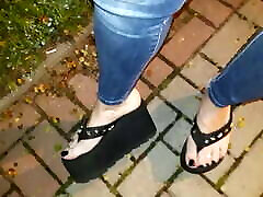 a night stroll without jack off lube in jeans and sexy flip-flops
