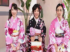 Three Japanese teens black ptroll with their gorgeous bodies