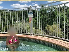 Wife flashes seachvto clip in Hotel Pool
