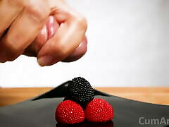 CFNM Handjob deali ispsal on candy berries! mama nalchik xxx on food 3