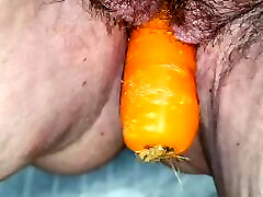 Fucking my cock bigir with a carrot