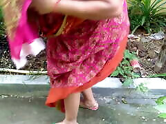 Big Boobs Bhabhi Flashing Hug Ass In Garden On suanni lioni Demand