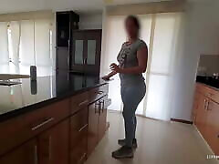 Milf mom with huge islamabad poron gets a pounding on her kitchen by the boss