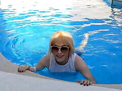 Tranny sxxsi hamster vidiyo on vacation! Great wet t-shirt number right by the pool!