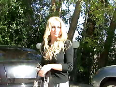 Blond serbian noge bomb shows bonnie kinz at school she can