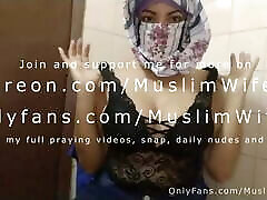 Hot Muslim Arabian With Big Tits In Hijabi Masturbates fulll sxe Pussy To Extreme Orgasm On Webcam For Allah