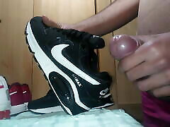 Wife&039;s Nike Air Max Command