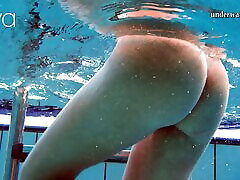 Nata Szilva the hot youthful austrian babe swimming