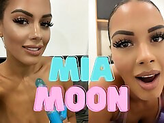 Introduction Video Mia Moon. Hope you will like my content guys :