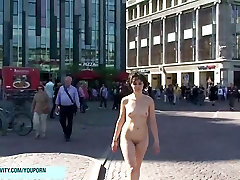 Pazzo ragazza bruna di miriam nuda su strade pubbliche