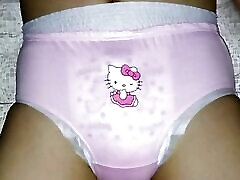 teen wearing pink diaper desconocida agarra pene and humping pillow amazing astird in diaper