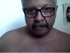 Old gay glasses likes to masturbate in friends room